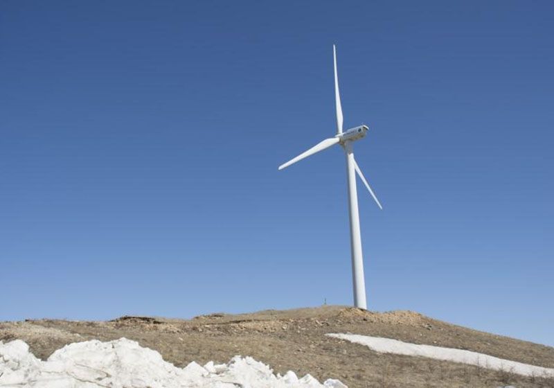 為什么風(fēng)力發(fā)電機(jī)轉(zhuǎn)得那么慢還能發(fā)電？