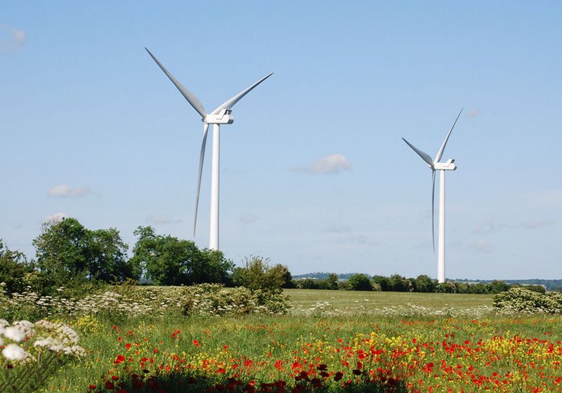 風(fēng)力發(fā)電機(jī)產(chǎn)生交流電還是直流電？